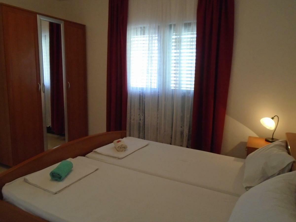 Apartments Sveti Anton Orebić Eksteriør billede